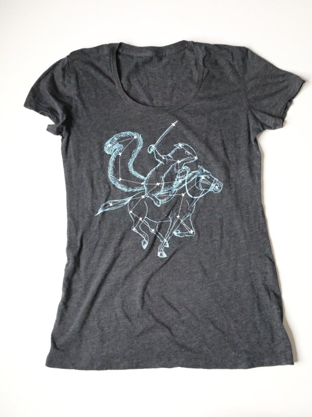 Headline Shirts vintage squirrel horse constellation women's tee medium